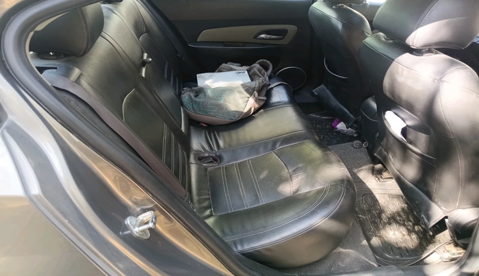 2011 Chevrolet Cruze LTZ, Diesel, Manual, 1,00,000 km, interior