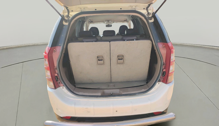 2013 Mahindra XUV500 W8, Diesel, Manual, 1,59,781 km, exterior