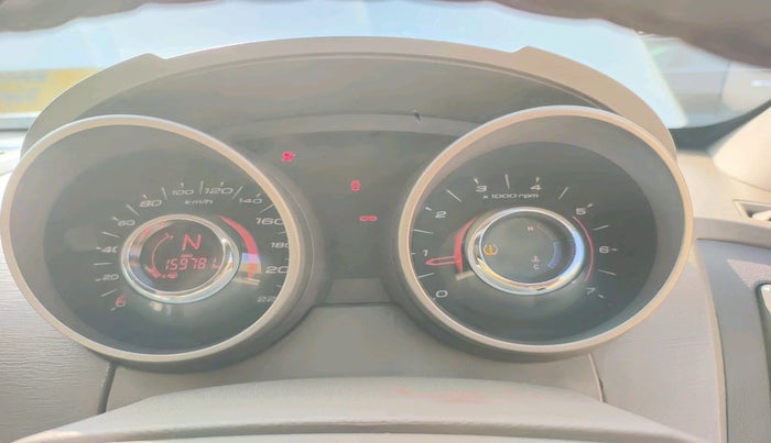 2013 Mahindra XUV500 W8, Diesel, Manual, 1,59,781 km, interior