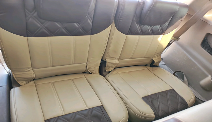 2013 Mahindra XUV500 W8, Diesel, Manual, 1,59,781 km, interior