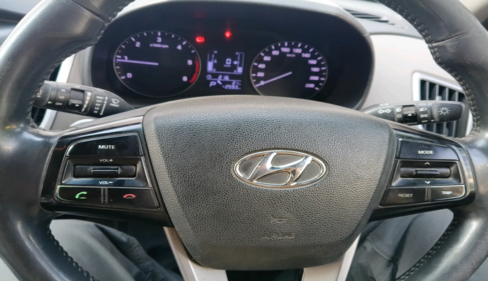 2017 Hyundai Creta SX PLUS AT 1.6 DIESEL, Diesel, Automatic, 2,13,967 km, interior