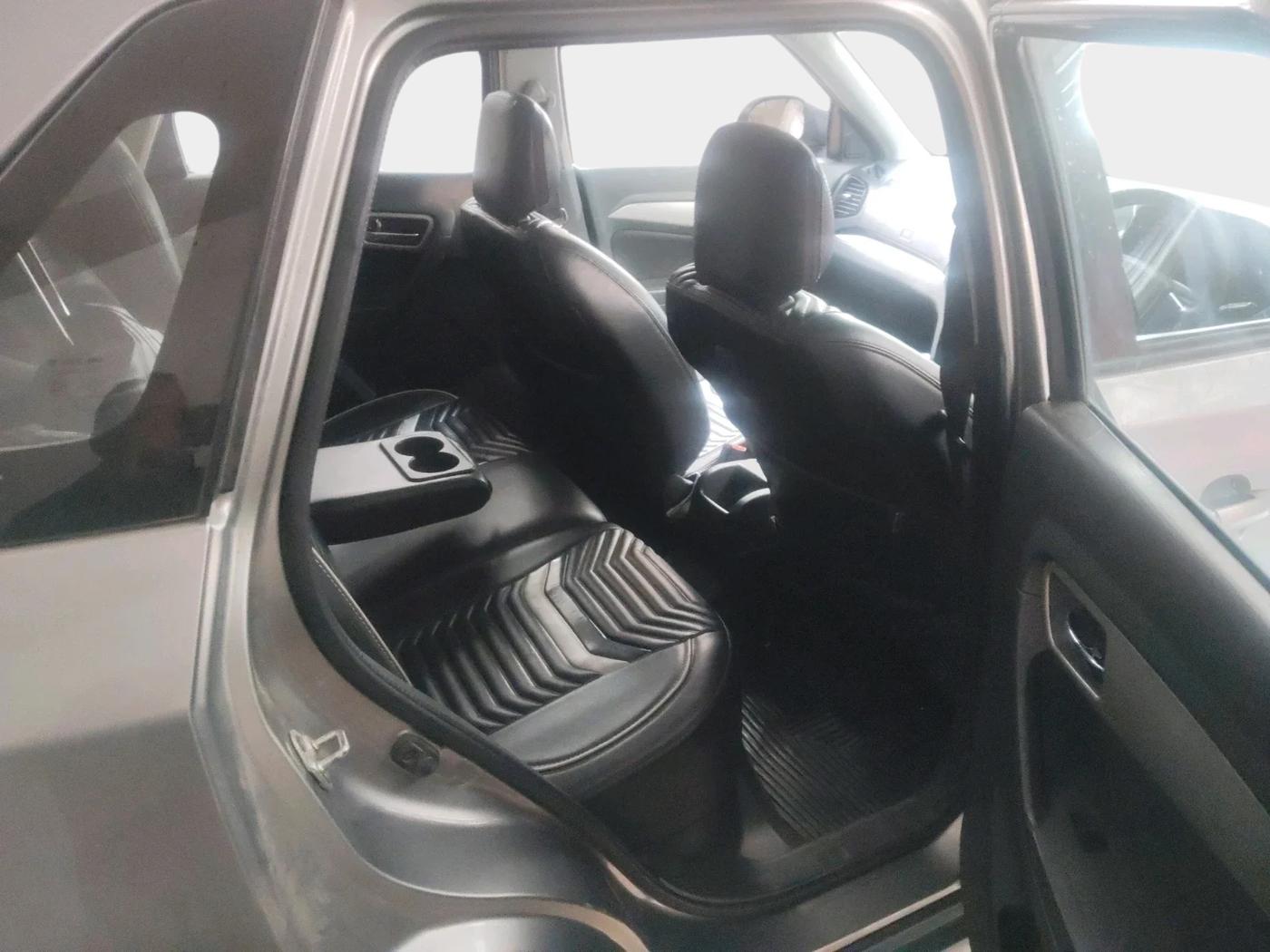 2017 Maruti Vitara Brezza ZDI, Diesel, Manual, 1,54,571 km, interior