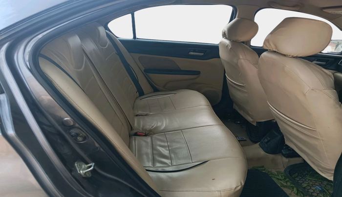 2019 Honda Amaze 1.5L I-DTEC VX, Diesel, Manual, 1,04,473 km, interior