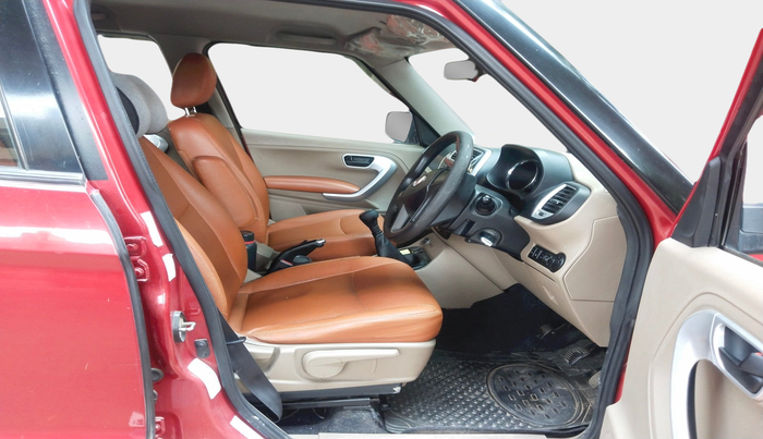 2016 Mahindra TUV300 T8, Diesel, Manual, 1,13,085 km, interior