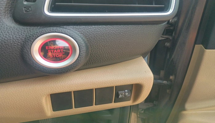 2019 Honda Amaze 1.2L I-VTEC VX, Petrol, Manual, 33,239 km, interior