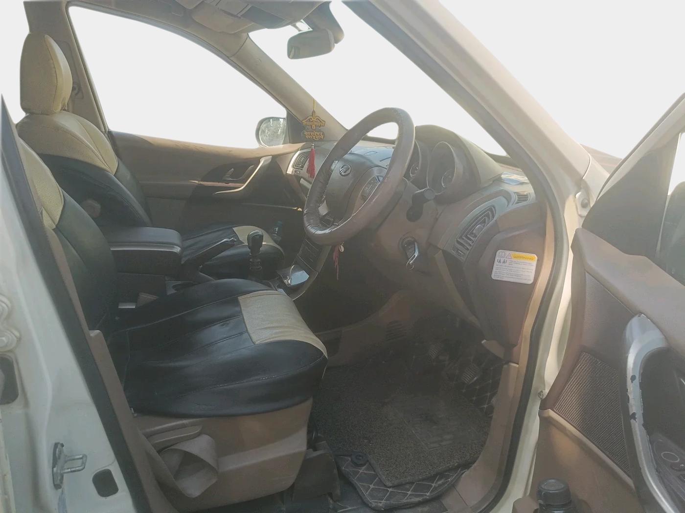 2012 Mahindra XUV500 W8, Diesel, Manual, 2,56,380 km, interior