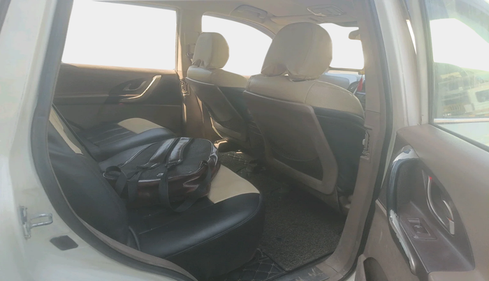 2012 Mahindra XUV500 W8, Diesel, Manual, 2,55,188 km, interior