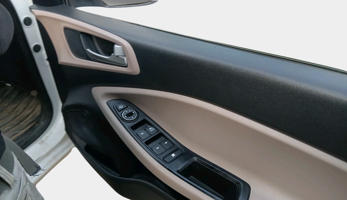 2019 Hyundai Elite i20 SPORTZ PLUS 1.2, Petrol, Manual, 84,946 km, interior