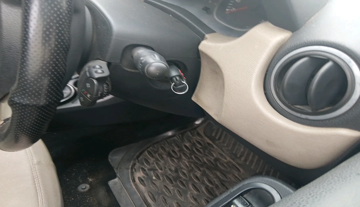 2013 Renault Duster 85 PS RXL DIESEL, Diesel, Manual, 1,46,368 km, interior