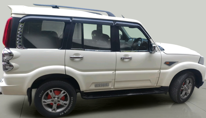 2014 Mahindra Scorpio S10, Diesel, Manual, 92,382 km, exterior