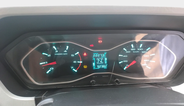 2014 Mahindra Scorpio S10, Diesel, Manual, 92,382 km, interior