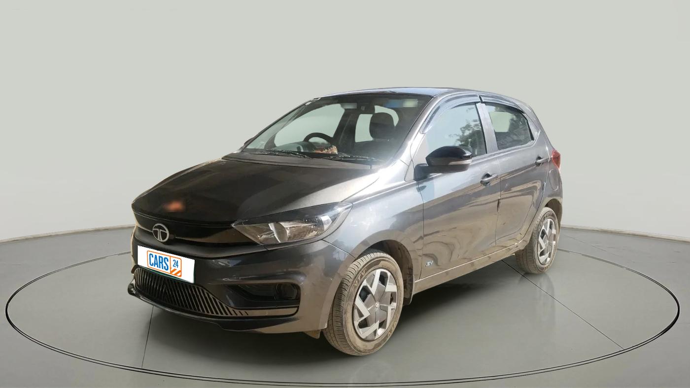 2025 Tata TIAGO EV XT LONG RANGE, Electric, Automatic, 9,841 km, exterior