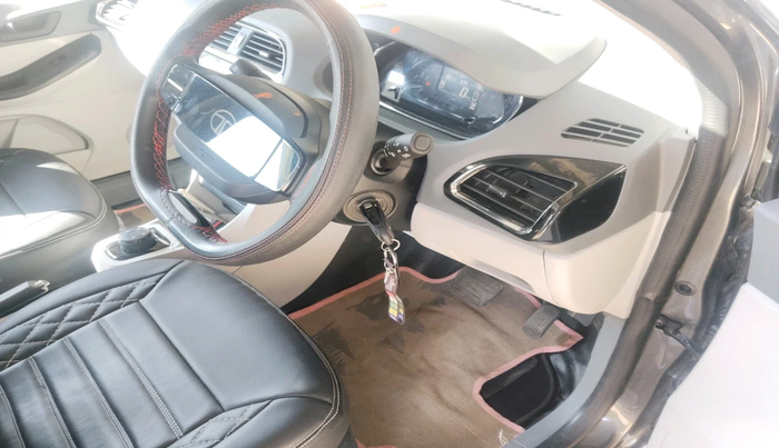 2025 Tata TIAGO EV XT LONG RANGE, Electric, Automatic, 9,841 km, interior