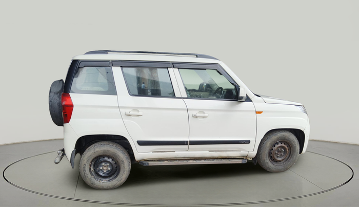 2017 Mahindra TUV300 T6 PLUS, Diesel, Manual, 2,30,257 km, exterior
