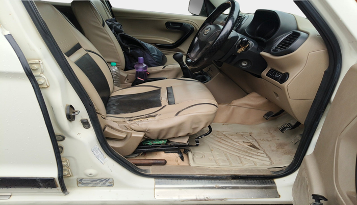 2017 Mahindra TUV300 T6 PLUS, Diesel, Manual, 2,30,257 km, interior