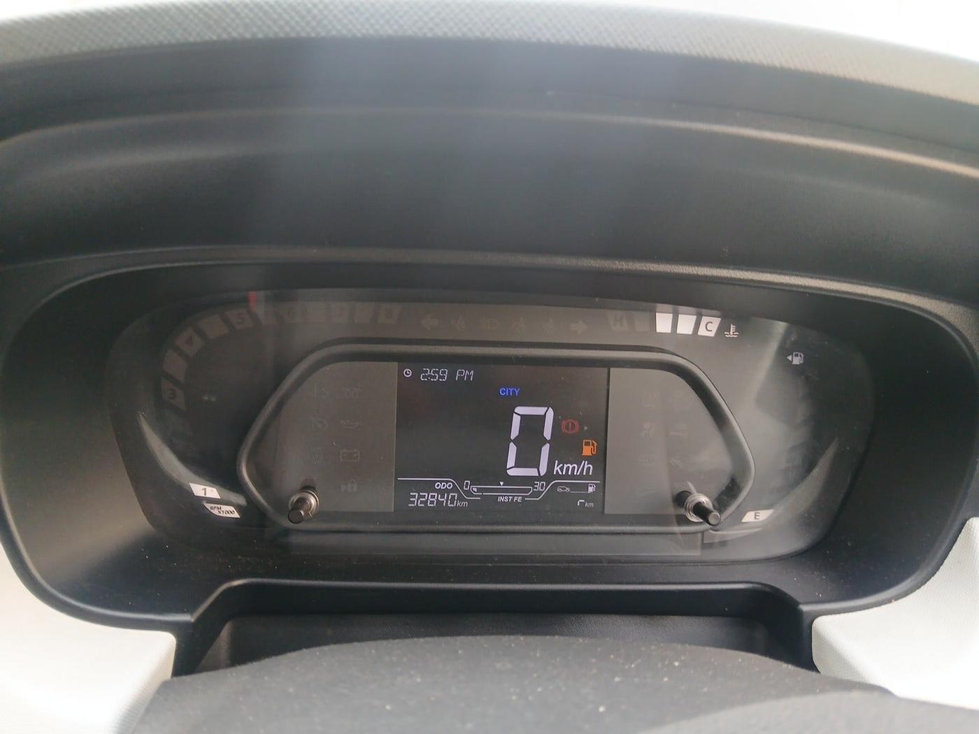 2023 Tata PUNCH ACCOMPLISHED DAZZLE PACK MT, Petrol, Manual, 32,840 km, interior