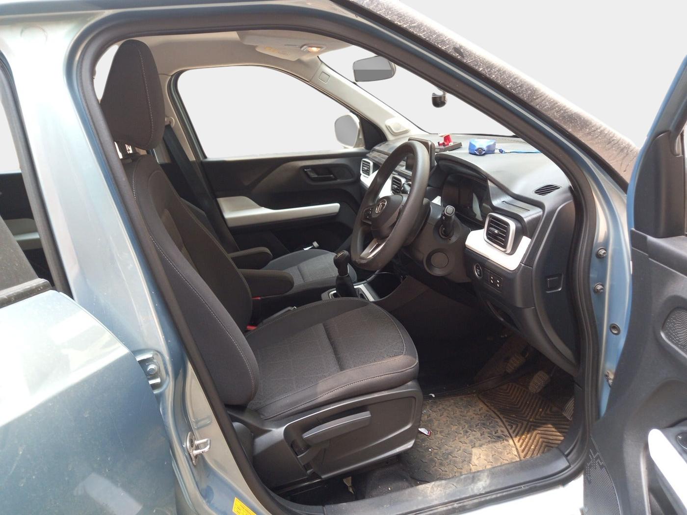 2023 Tata PUNCH ACCOMPLISHED DAZZLE PACK MT, Petrol, Manual, 32,840 km, interior
