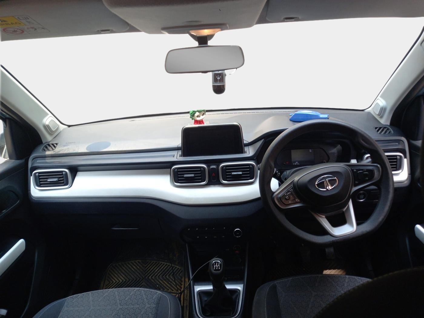 2023 Tata PUNCH ACCOMPLISHED DAZZLE PACK MT, Petrol, Manual, 32,840 km, interior