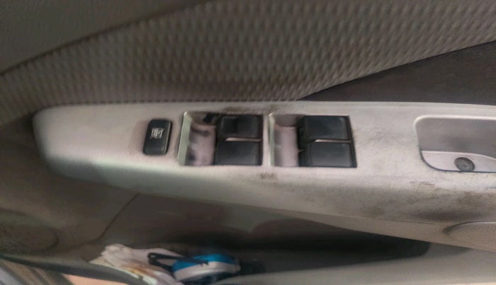 2011 Toyota Etios V, Petrol, Manual, 1,42,551 km, interior