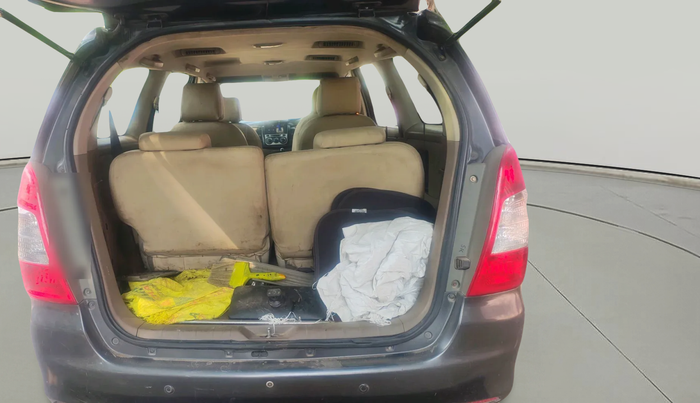 2015 Toyota Innova 2.5 G 7 STR, Diesel, Manual, 2,06,497 km, exterior