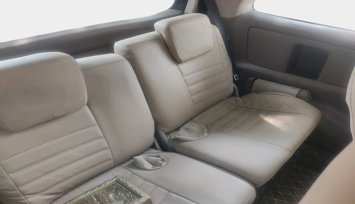2015 Toyota Innova 2.5 G 7 STR, Diesel, Manual, 2,06,497 km, interior