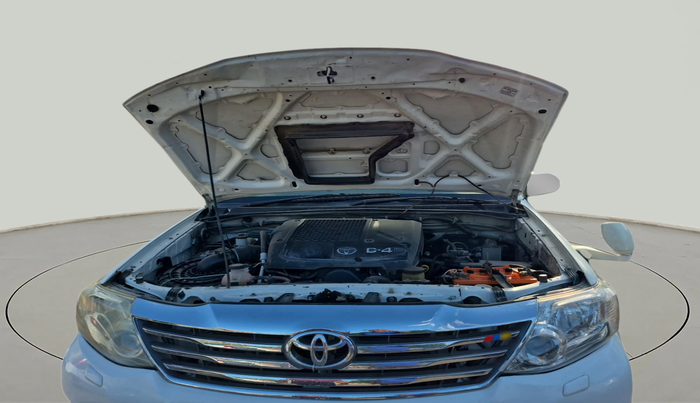 2012 Toyota Fortuner 3.0 4X2 MT, Diesel, Manual, 94,397 km, exterior