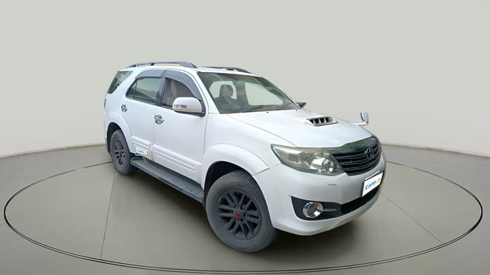 2012 Toyota Fortuner 3.0 4X2 MT, Diesel, Manual, 94,397 km, exterior