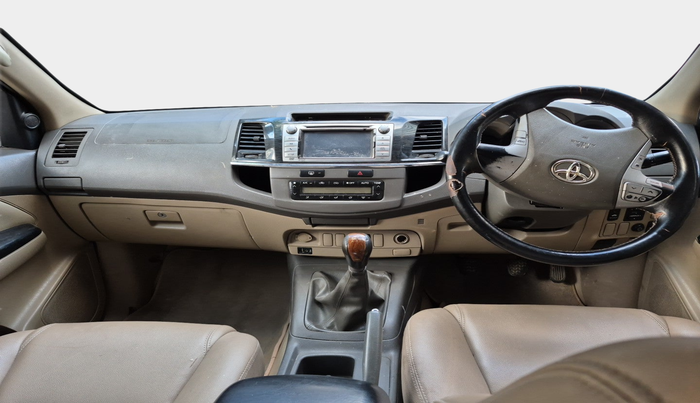 2012 Toyota Fortuner 3.0 4X2 MT, Diesel, Manual, 94,397 km, interior