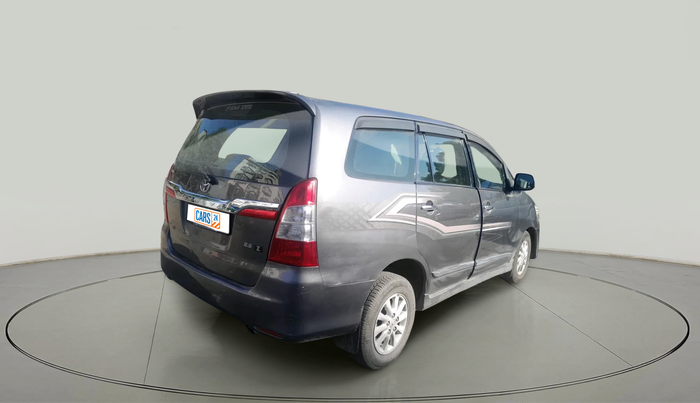 2014 Toyota Innova 2.5 ZX 7 STR, Diesel, Manual, 2,65,521 km, exterior