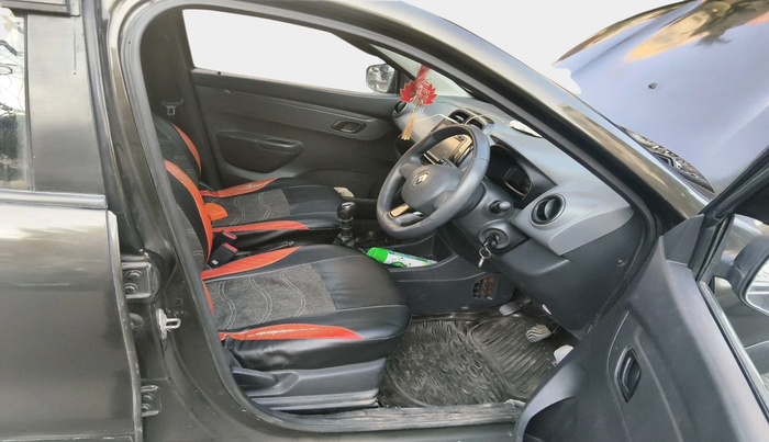 2016 Renault Kwid RXT 0.8, Petrol, Manual, 87,245 km, interior