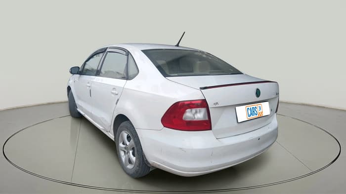 2011 Skoda Rapid 1.6 TDI AMBITION PLUS AT, Diesel, Automatic, 94,328 km, exterior
