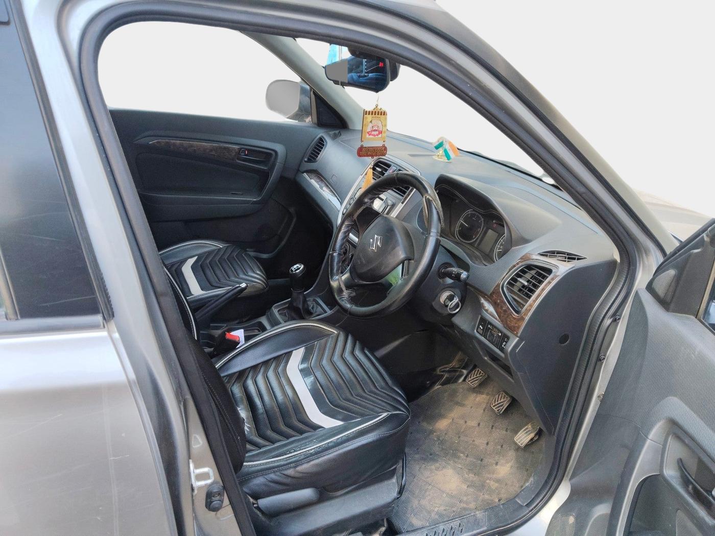 2017 Maruti Vitara Brezza VDI (O), Diesel, Manual, 1,29,307 km, interior