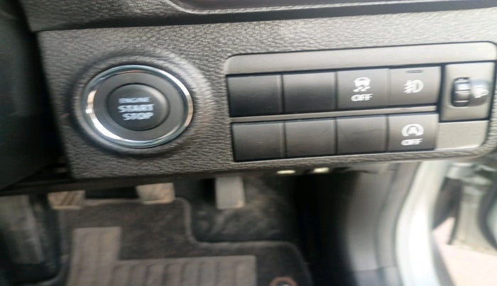 2025 Maruti BREZZA ZXI SMART HYBRID , Petrol, Manual, 1,904 km, interior