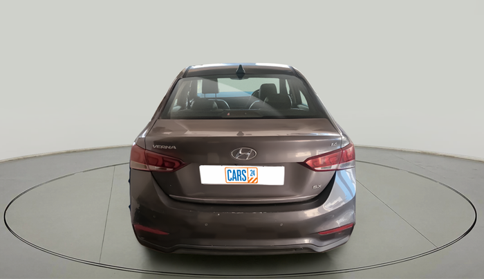 2017 Hyundai Verna 1.6 VTVT SX (O) AT, Petrol, Automatic, 1,07,405 km, exterior