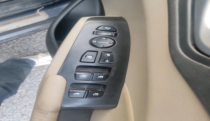 2017 Hyundai Verna 1.6 VTVT SX (O) AT, Petrol, Automatic, 1,07,405 km, interior