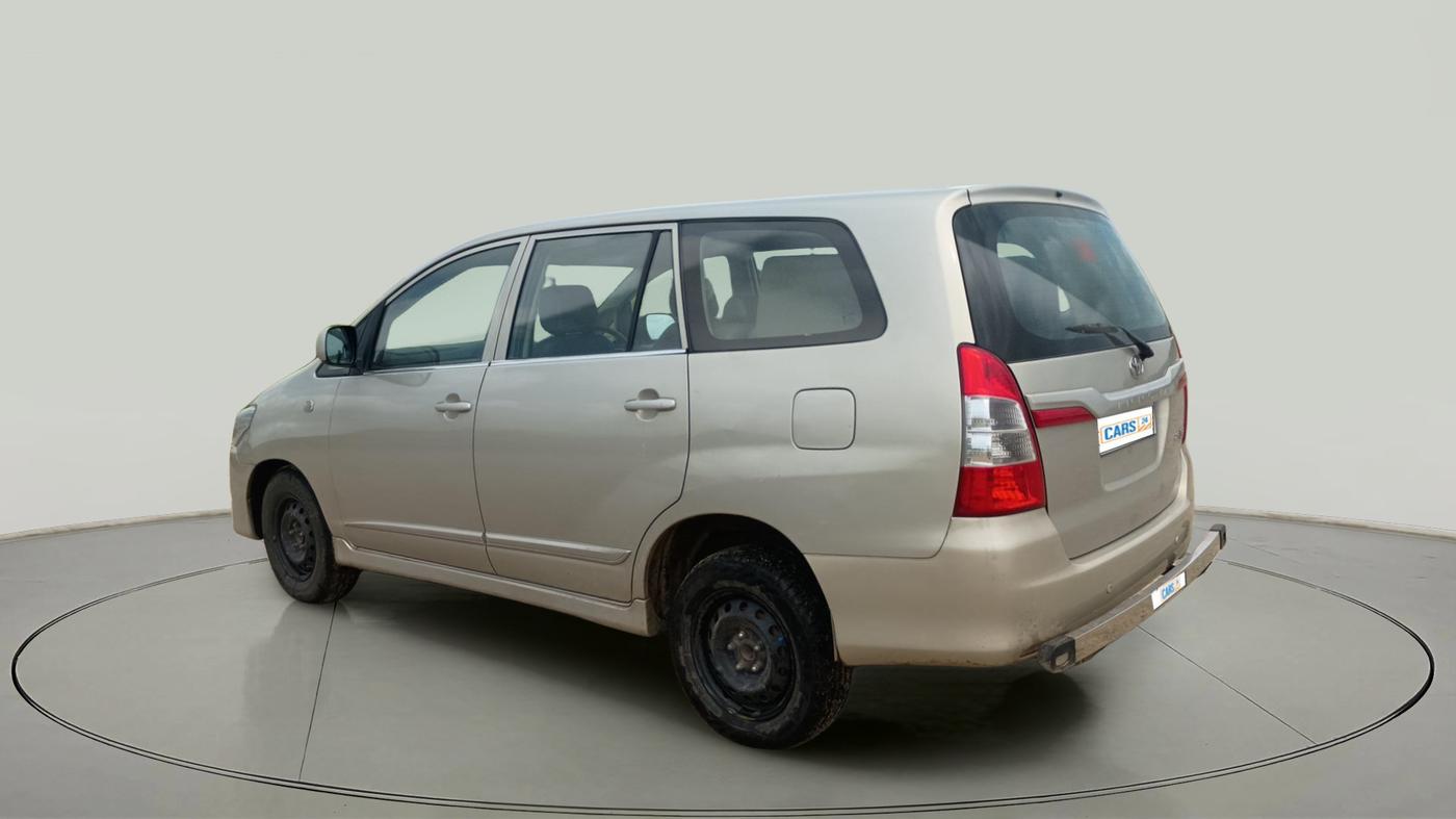 2015 Toyota Innova 2.5 GX 8 STR, Diesel, Manual, 1,99,000 km, exterior
