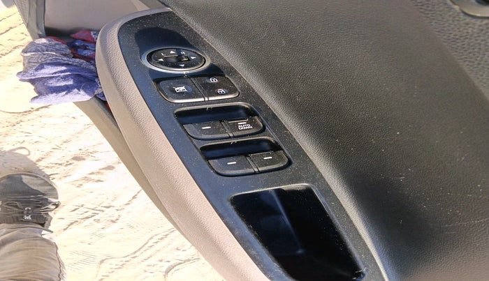 2019 Hyundai Xcent S 1.2, Petrol, Manual, 40,270 km, interior