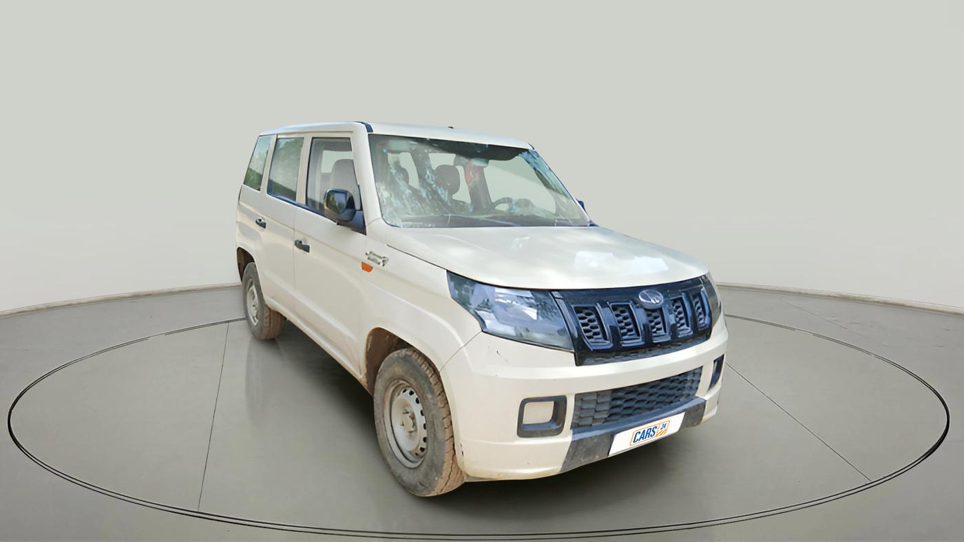 2019 Mahindra TUV300 T4 PLUS, Diesel, Manual, 30,207 km, exterior
