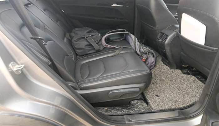 2019 MG HECTOR SHARP 2.0 DIESEL, Diesel, Manual, 1,13,794 km, interior