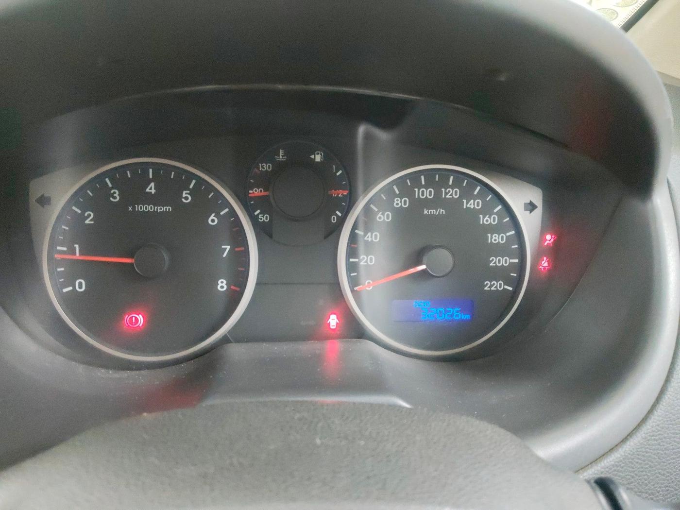 2013 Hyundai i20 SPORTZ 1.2, Petrol, Manual, 32,130 km, interior