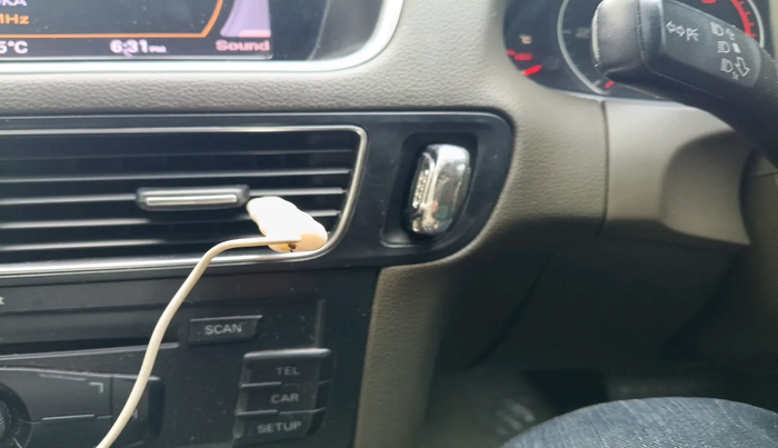 2011 Audi Q5 2.0 TDI QUATTRO, Diesel, Automatic, 1,58,531 km, interior