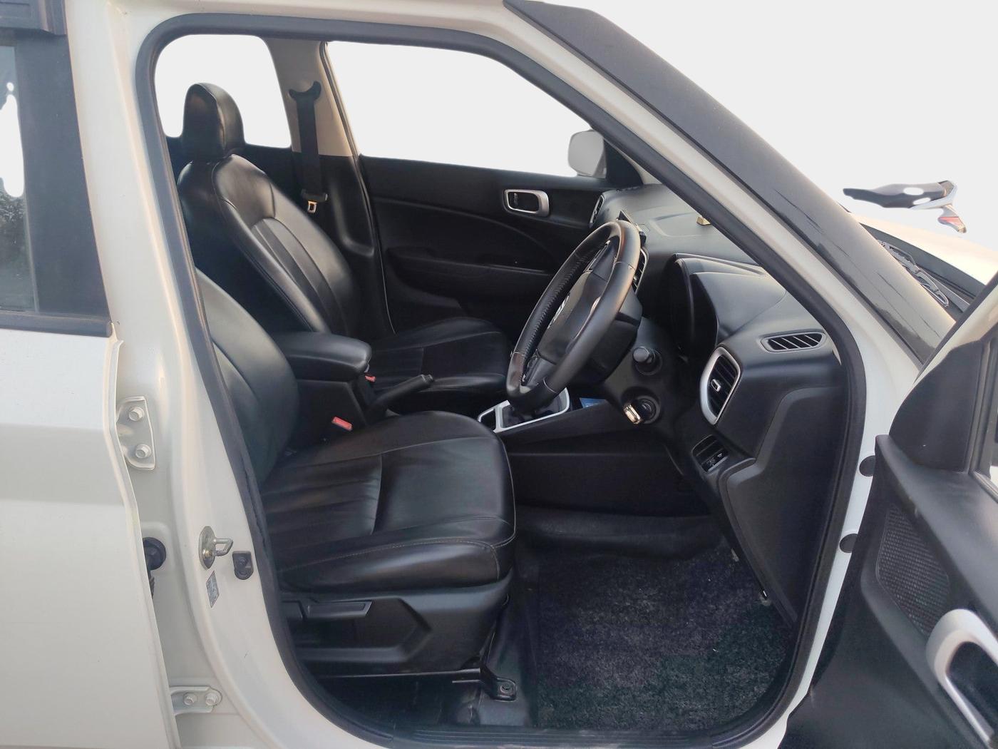 2020 Hyundai VENUE SX 1.0 TURBO, Petrol, Manual, 67,353 km, interior