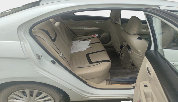 2016 Maruti Ciaz VDI SHVS, Diesel, Manual, 1,94,092 km, interior