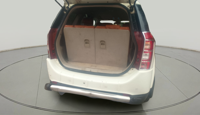 2016 Mahindra XUV500 W6, Diesel, Manual, 1,36,236 km, exterior