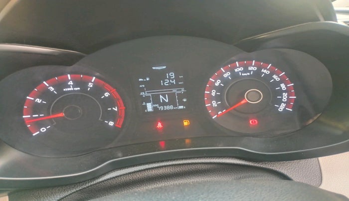 2022 Mahindra XUV300 W6 1.2 PETROL, Petrol, Manual, 79,388 km, interior