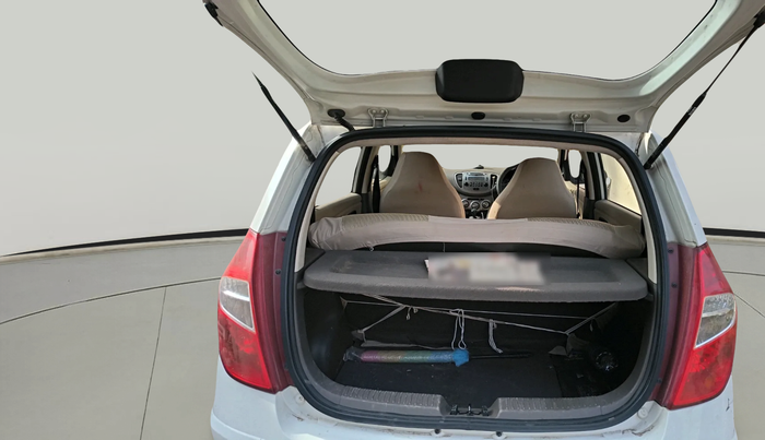 2015 Hyundai i10 SPORTZ 1.1, Petrol, Manual, 68,414 km, exterior