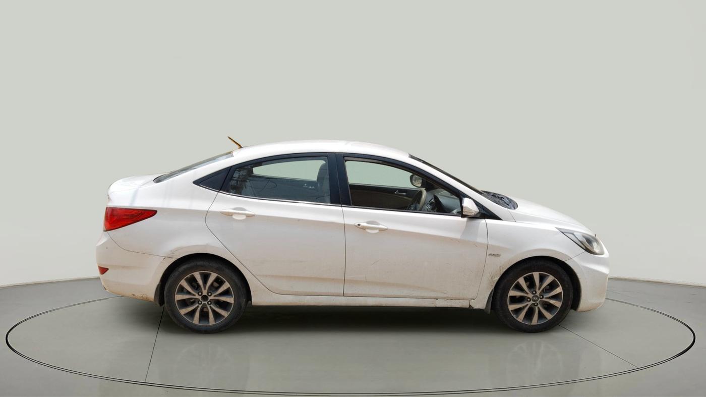2014 Hyundai Verna FLUIDIC 1.6 CRDI SX, Diesel, Manual, 2,30,632 km, exterior