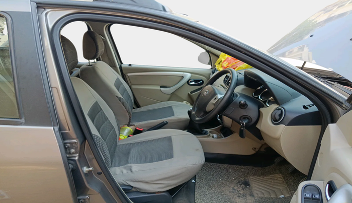 2016 Nissan Terrano XL (D), Diesel, Manual, 94,261 km, interior