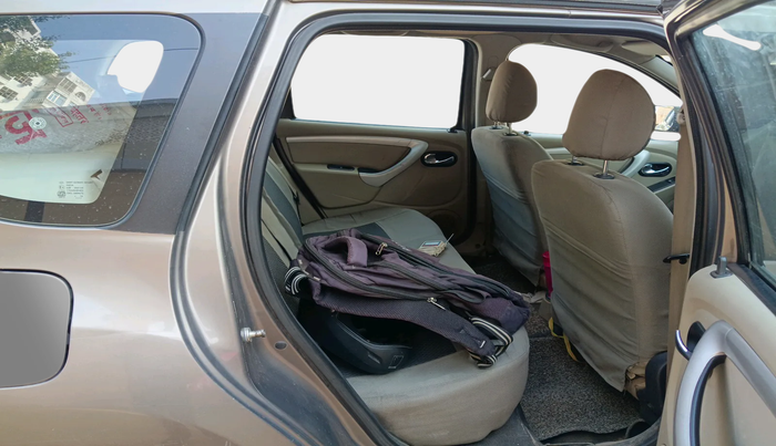 2016 Nissan Terrano XL (D), Diesel, Manual, 94,261 km, interior