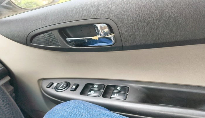 2012 Hyundai i20 MAGNA (O) 1.2, Petrol, Manual, 1,20,524 km, interior